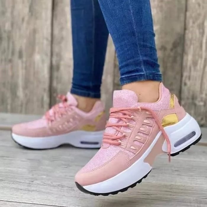 Sporty Ladies' Sneakers With Cushioned Sole And Lacing