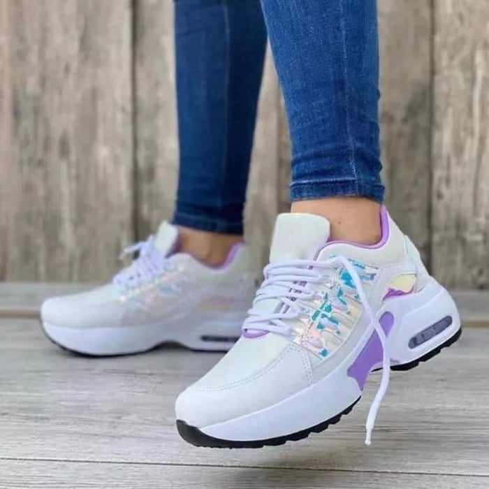 Sporty Ladies' Sneakers With Cushioned Sole And Lacing