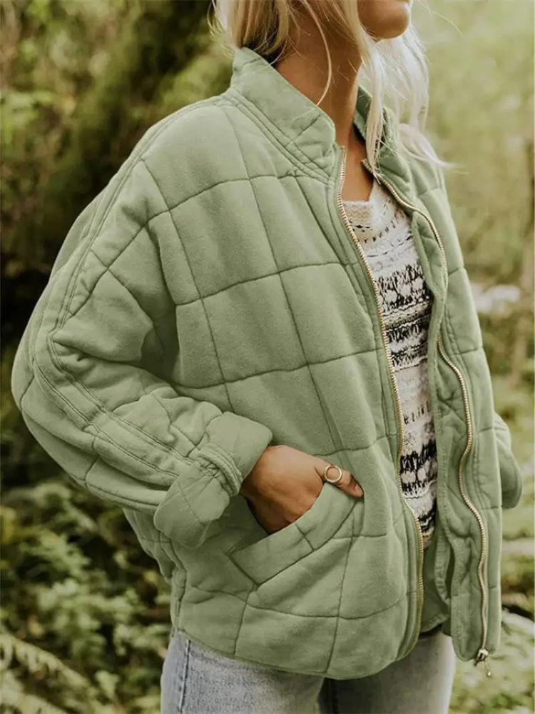 Oversized Women's Quilted Bomber Jacket with Zipper and Pockets